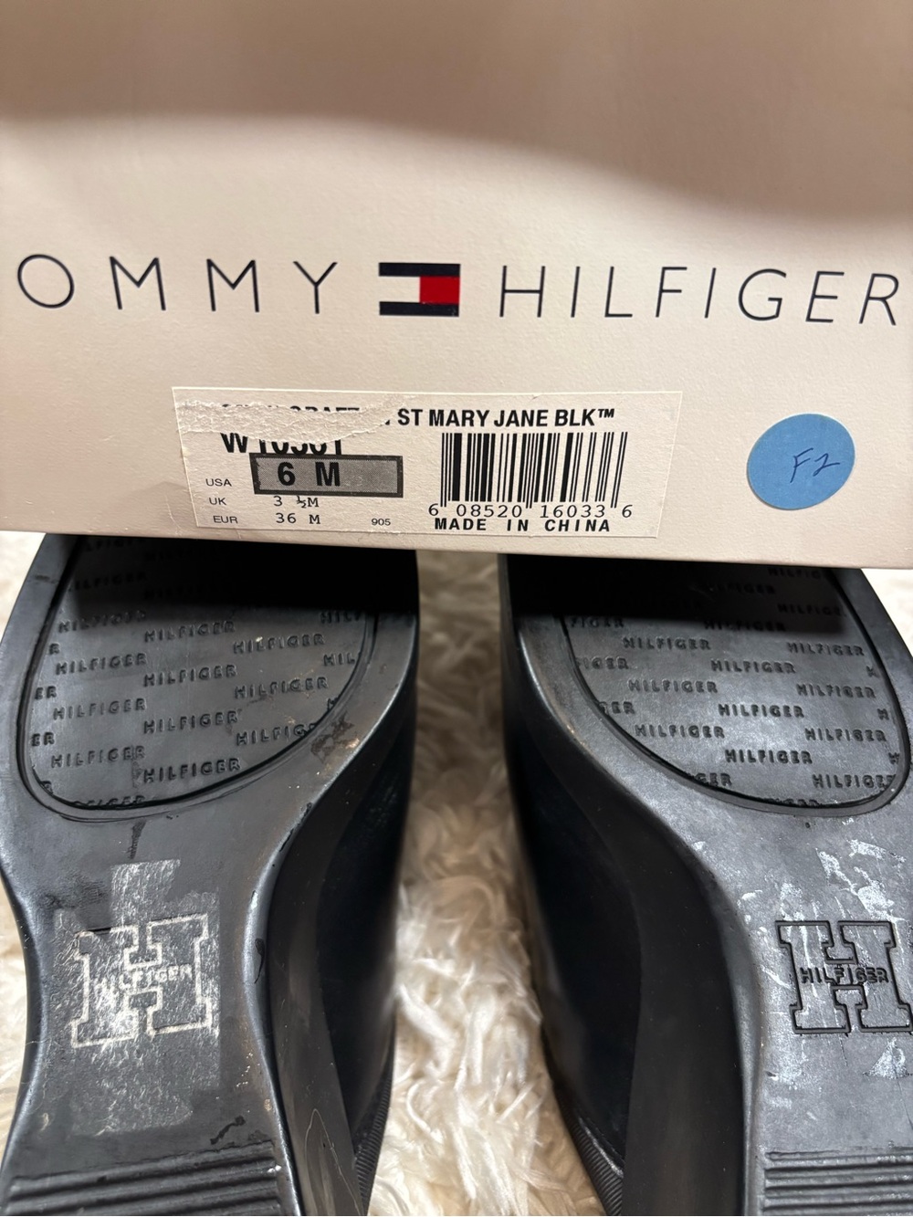 VintageTommy Hilfiger Black Leather Platform Mules Red Insole Accents-size 6 - Picture 7 of 7